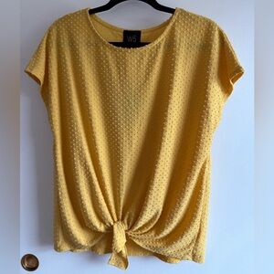 NWT W5 Women's Mustard Textured Front Knot Tee